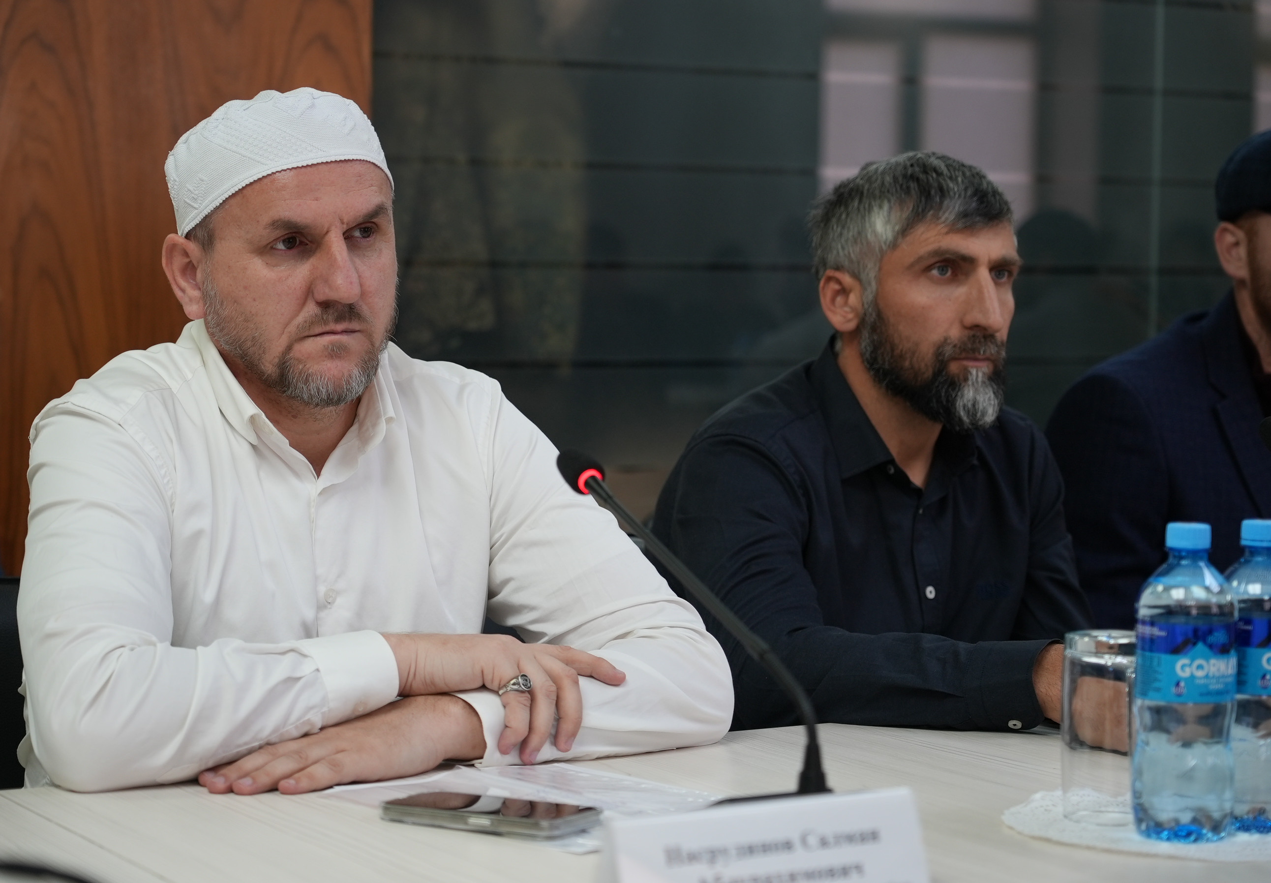 Волонтеры отряда "Милосердия" на встрече с заместителем муфтия РД